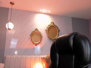 meganwest — Camsoda recorded stream image, 05.05.2025 18:30