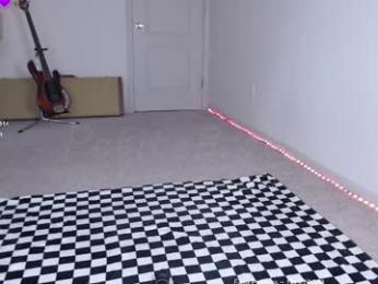 petitebrat — Chaturbate recorded stream image, 09.05.2025 14:00