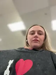 lunagirl13 — Stripchat recorded stream image, 09.05.2025 17:30