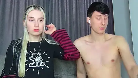 MiaAndWilliam — Stripchat recorded stream screenshot (10 May 2025)