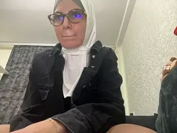 GumusGuray — Stripchat recorded stream image, 11.05.2025 02:10