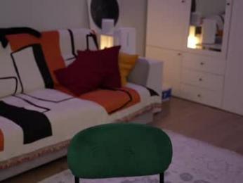 _blackbee_ — Chaturbate recorded stream image, 11.05.2025 10:20