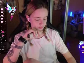 queen_kitty1818 — Chaturbate recorded stream screenshot (12 May 2025)