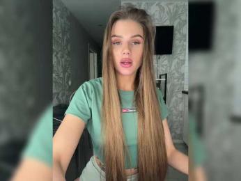 SweetyMia — Bongacams recorded stream screenshot (12 May 2025)