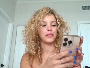 theislandgirl — Chaturbate recorded stream image, 12.05.2025 17:40
