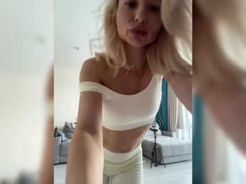 -Molly- — Bongacams recorded stream image, 26.01.2025 04:00