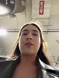 Holly_Play — Stripchat recorded stream image, 14.05.2025 12:50
