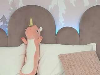 karlabart — Camsoda recorded stream image, 08.02.2025 05:10