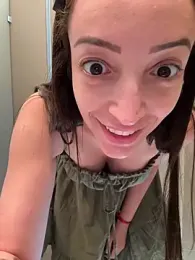 BelleLouiseVp — Stripchat recorded stream image, 15.05.2025 10:30