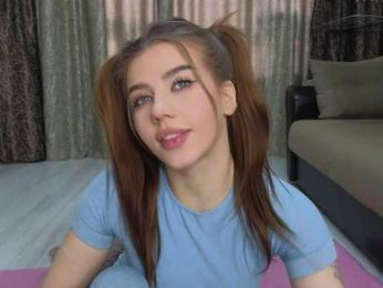 dolly-ll — Bongacams recorded stream image, 15.05.2025 13:20