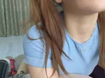 dolly-ll — Bongacams recorded stream image, 15.05.2025 13:20