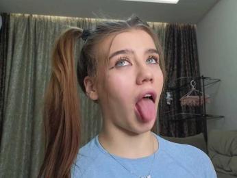 dolly-ll — Bongacams recorded stream image, 15.05.2025 13:20