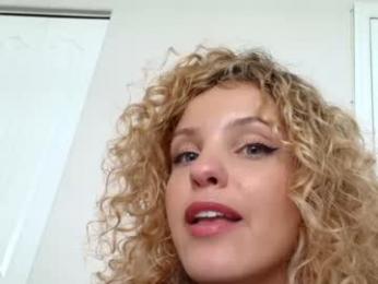 theislandgirl — Chaturbate recorded stream image, 15.05.2025 19:30
