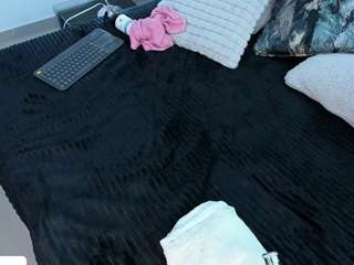 angie-roses — Camsoda recorded stream image, 16.05.2025 22:00