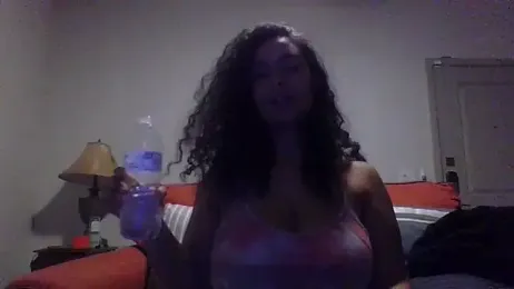 cinnaminnie — Stripchat recorded stream image, 17.05.2025 03:40