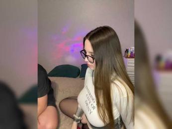 Cris_Mi — Bongacams recorded stream image, 17.05.2025 21:30