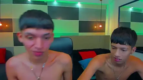 Juan_Nd_Steven — Stripchat recorded stream image, 18.05.2025 12:20