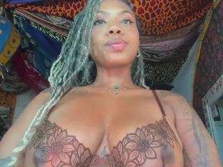 elizagrey — Camsoda recorded stream screenshot (18 May 2025)