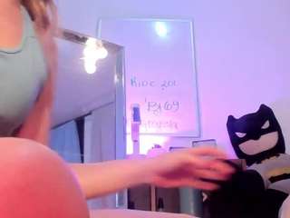 nikkiigreyy — Camsoda recorded stream screenshot (18 May 2025)