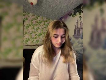 little-devil — Bongacams recorded stream image, 18.05.2025 20:00